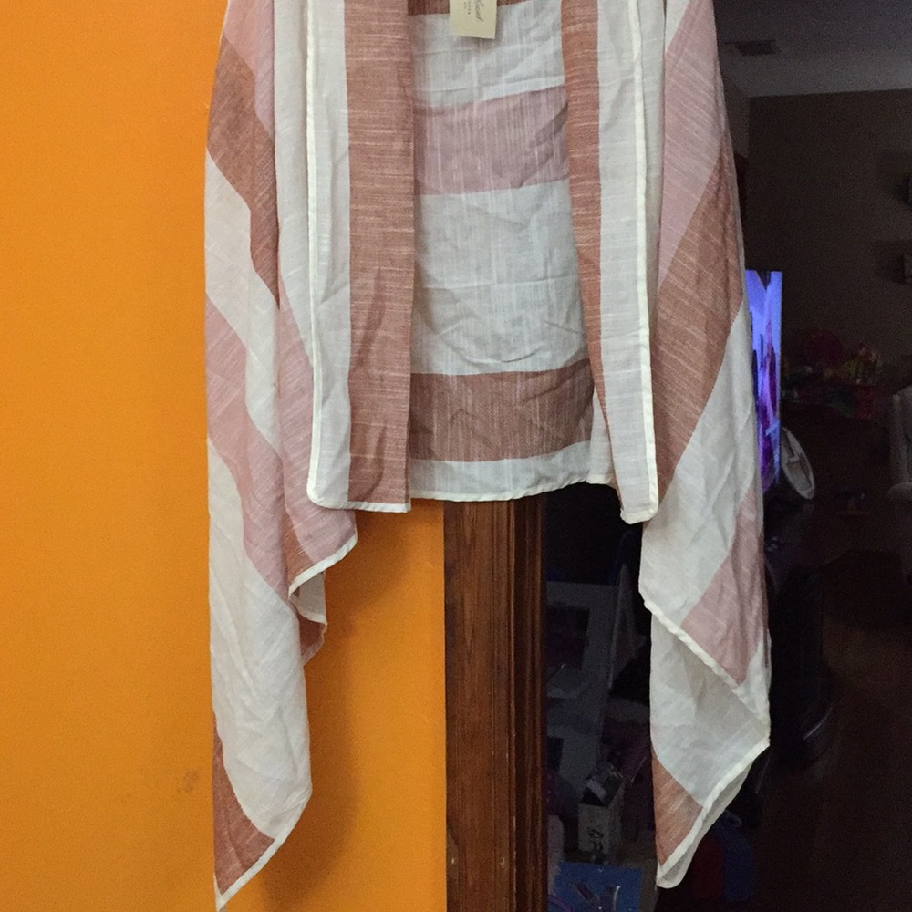 Universal Thread Ruana - Picture 2 of 5